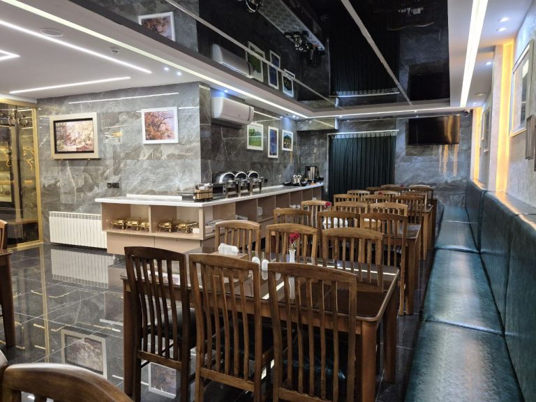 resturan hotel arka bandar anzali