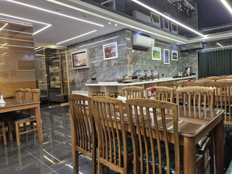 رستوران هتل آرکا بندرانزلی