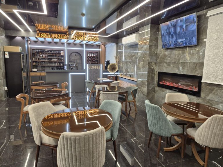 کافه هتل آرکا